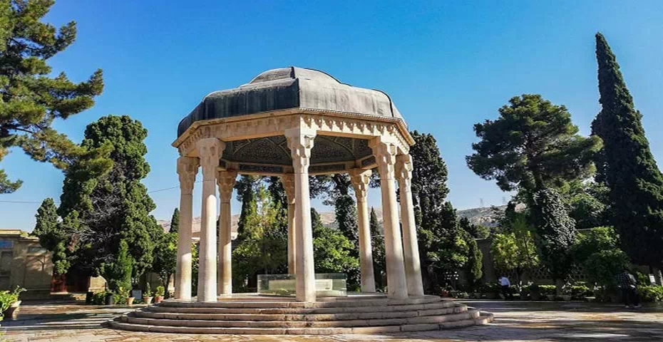 حافظیه شیراز؛ آرامگاه عاشقان غزل و آرامش