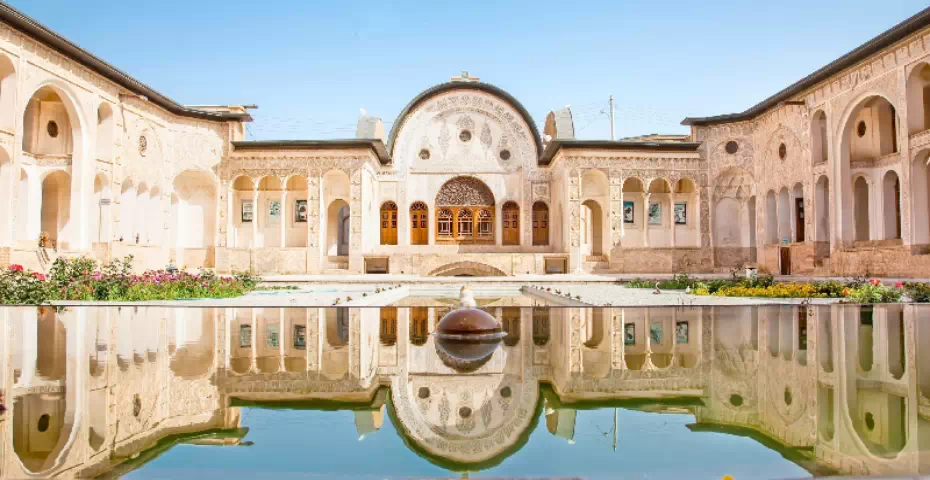 بانوی عمارت