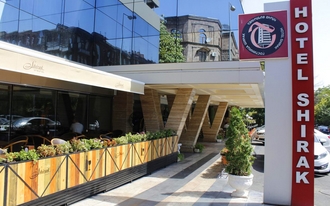 Hotel Shirak