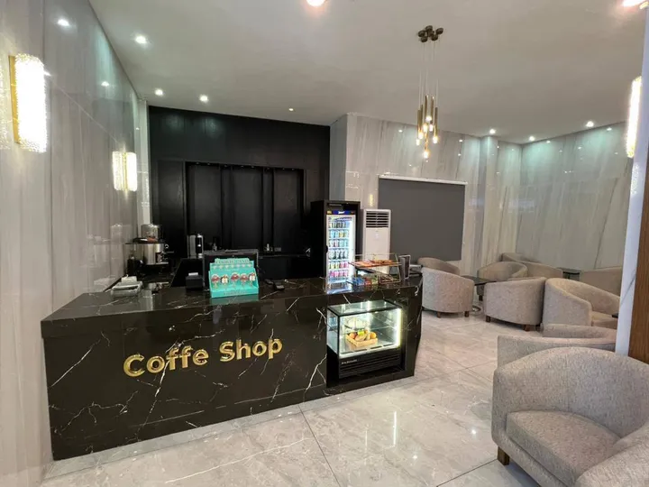 کافی شاپ هتل آرامیس کیش