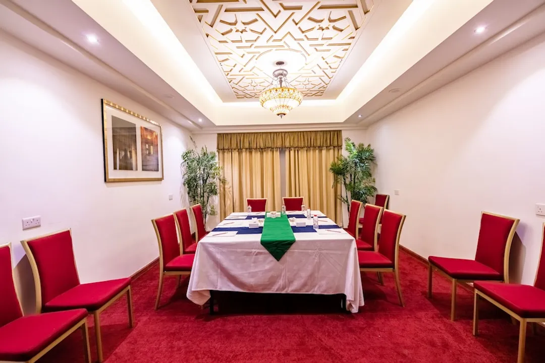 اتاق جلسات هتل پلاتینیوم