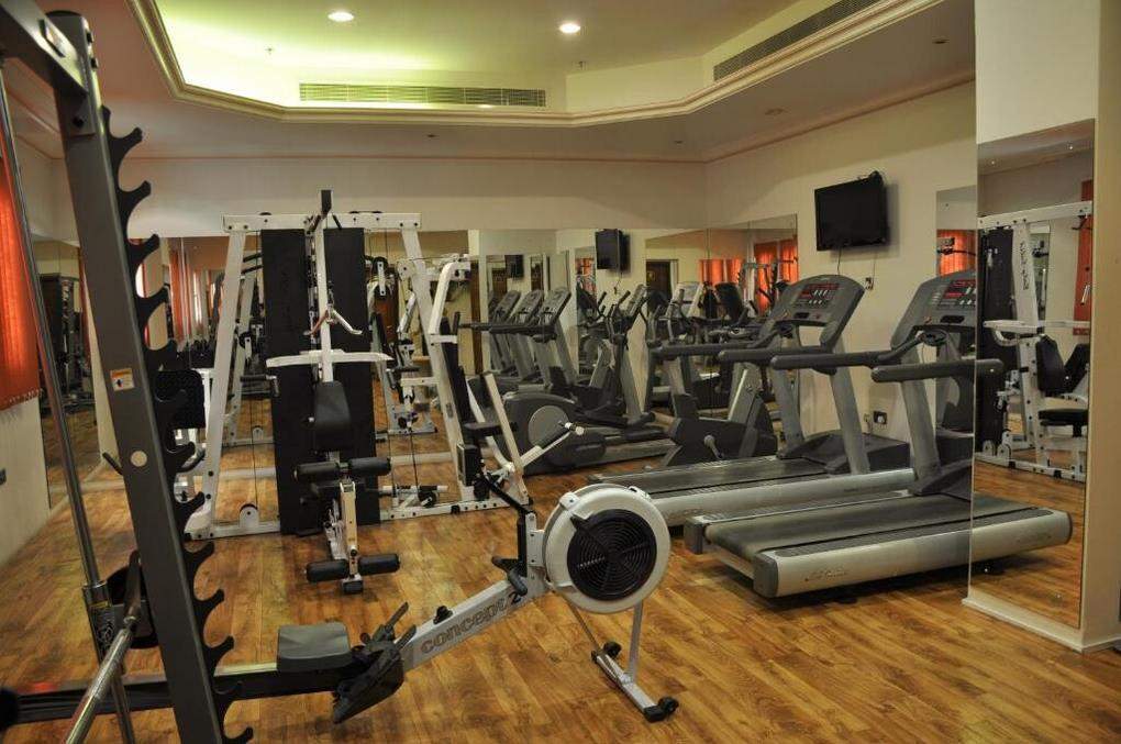 باشگاه بدنسازی هتل لا روزا