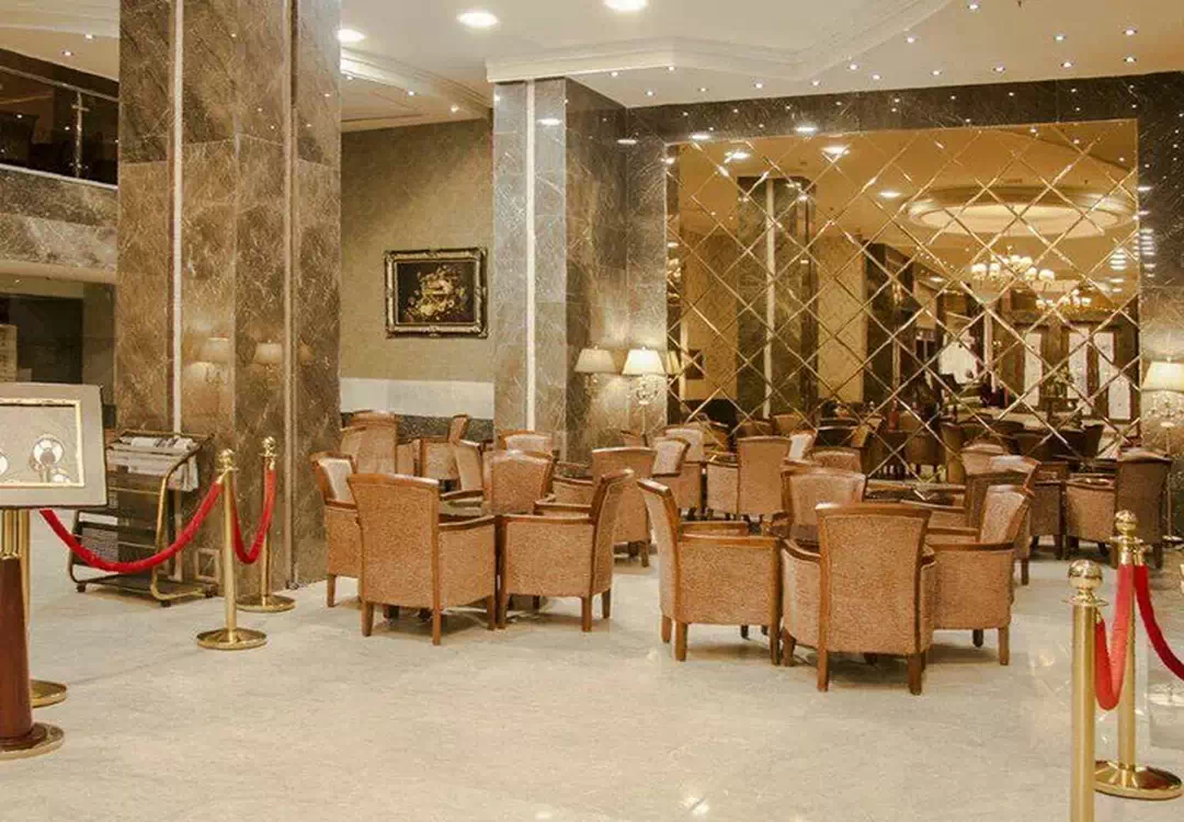 لابی هتل ایران زمین