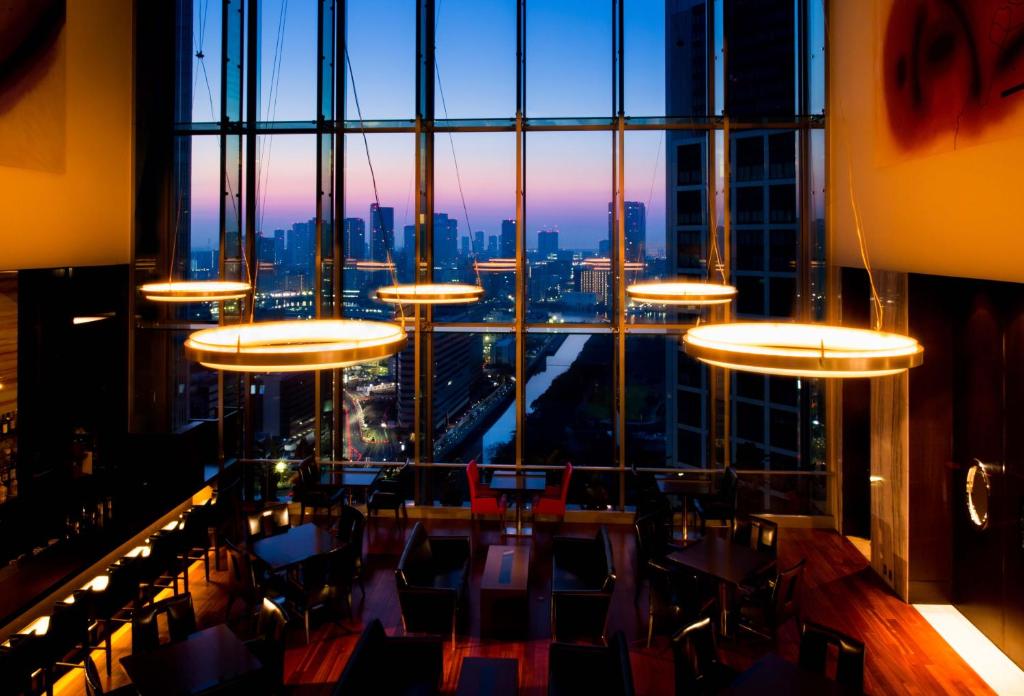 کافی شاپ هتل Royal Park Hotel The Shiodome
