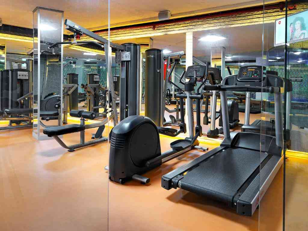 باشگاه هتل وایت مونارچ استانبول