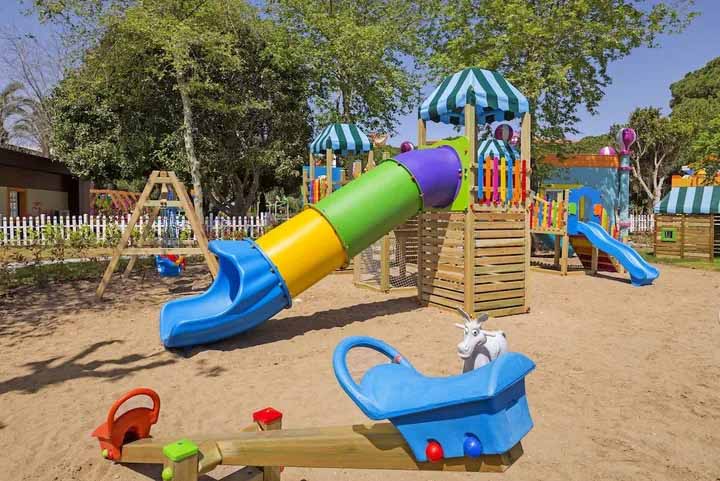 زمین بازی کودک هتل ریزورت های ای سی گرین پالاس