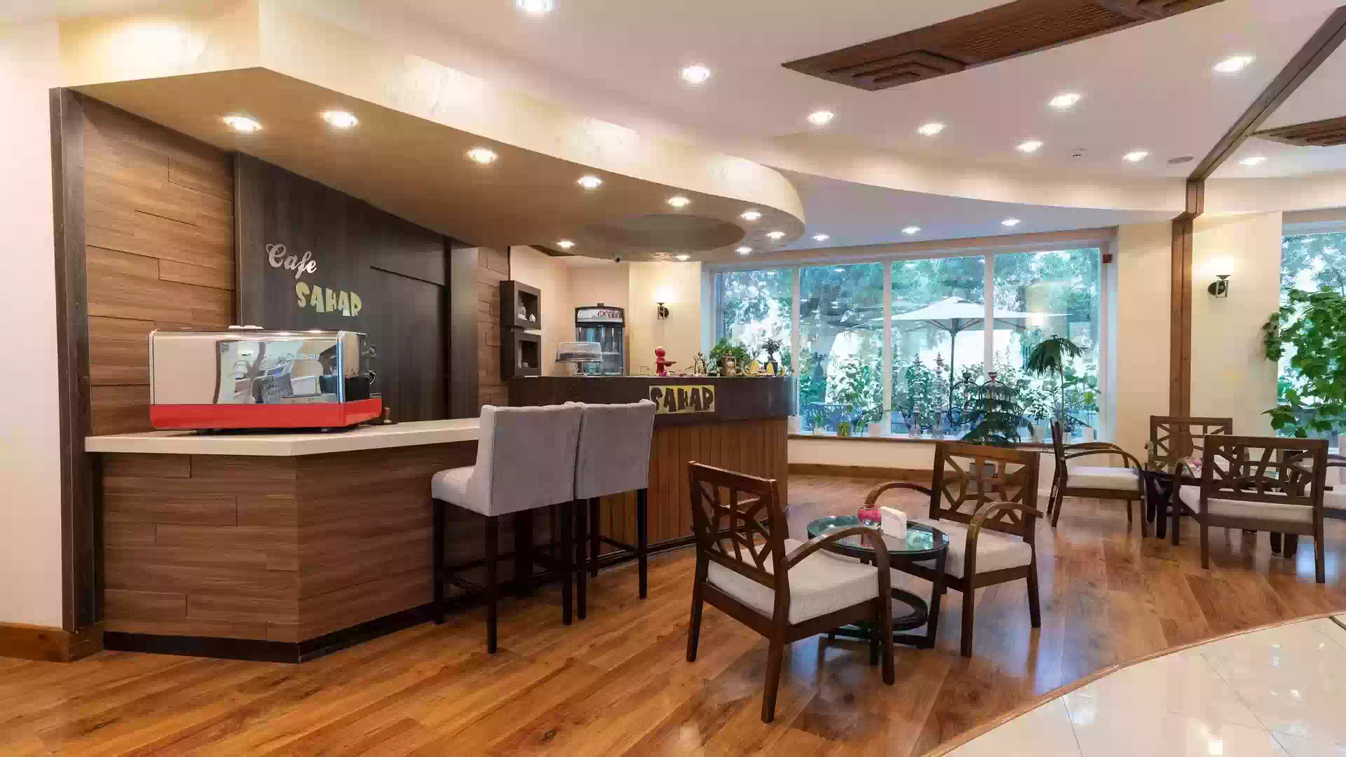 کافی شاپ هتل صدف کیش