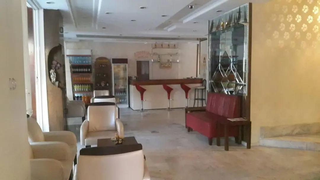 پذیرش هتل ملیکه