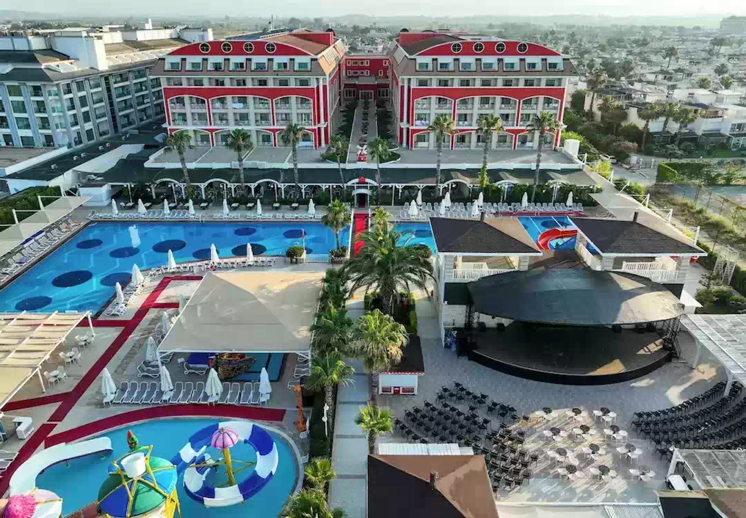 فضا هتل اورنج کانتی بلک