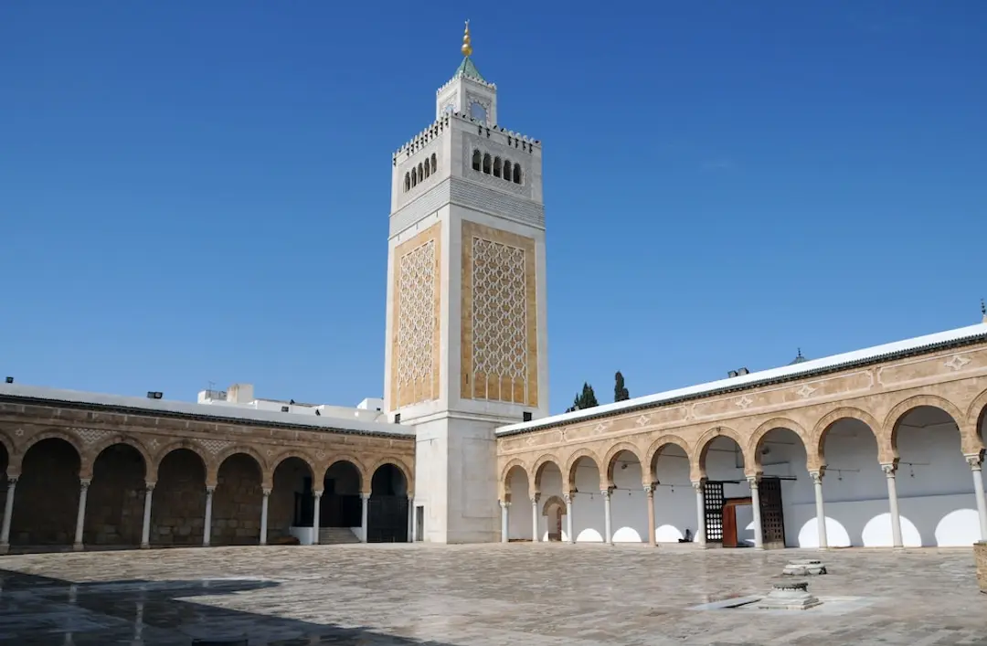 محیط هتل شرایتون تونس