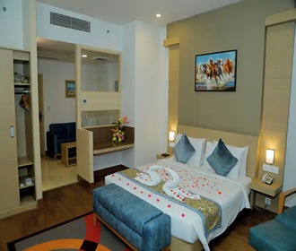 LA NEW DELHI or SK KLYDE GRAND