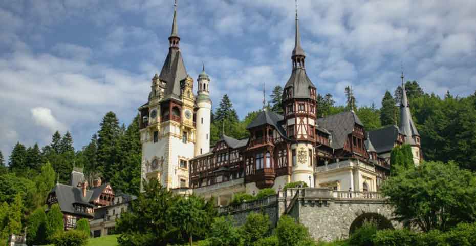 تحصیل در رومانی | هزینه‌ها، دانشگاه‌ها، پذیرش، ویزا و شرایط اقامت دانشجویی