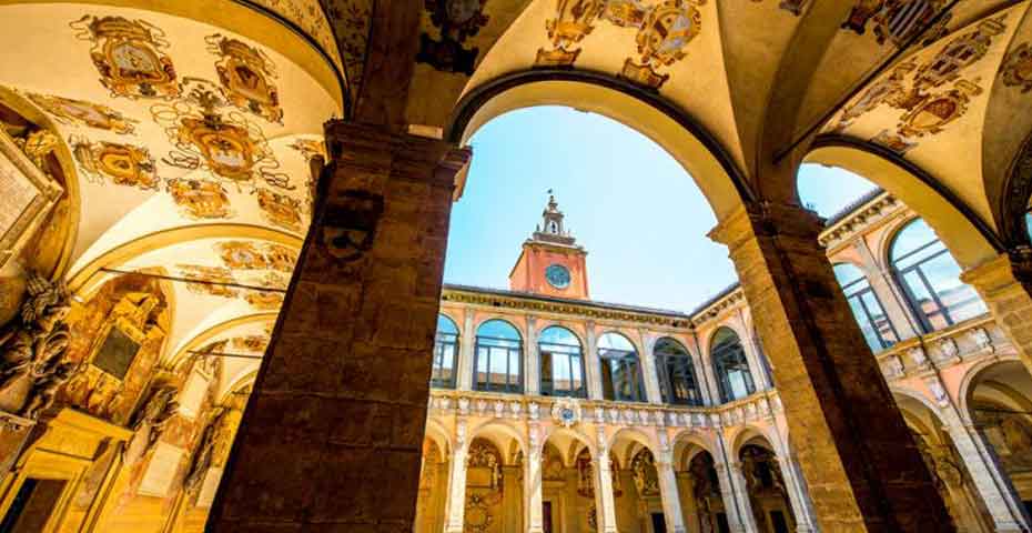 دانشگاه بولونیا ایتالیا