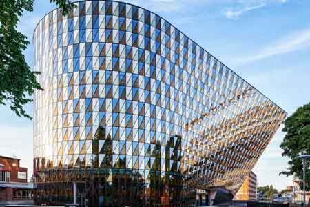 دانشگاه کارولینسکا سوئد | شرایط پذیرش، شهریه، بورسیه 2025 و اپلای پزشکی