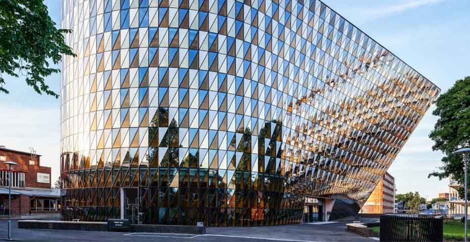 دانشگاه کارولینسکا سوئد | شرایط پذیرش، شهریه، بورسیه 2025 و اپلای پزشکی